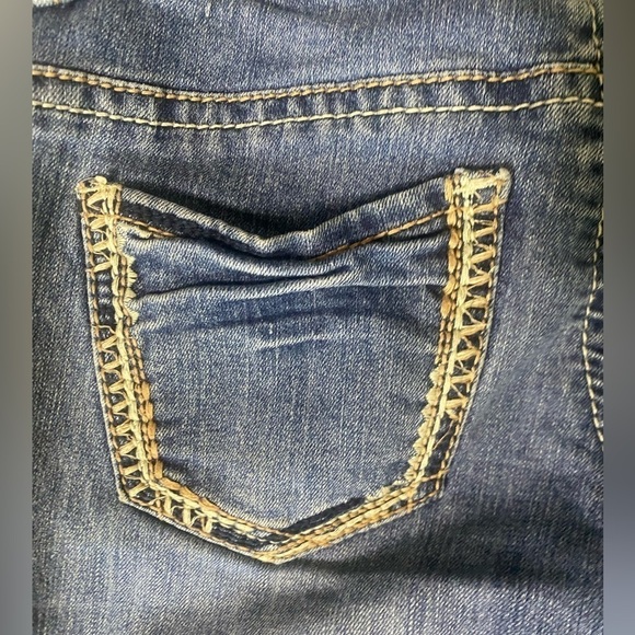 Maurices Women's Cropped Capri Vintage Y2K Jeans Denim Embroidered Size 1/2 - Picture 5 of 7